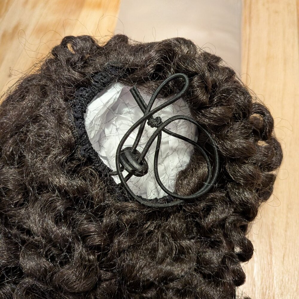 Model Model Miss Divine Drawstring Ponytail, Color 2 - Picture 3 of 5